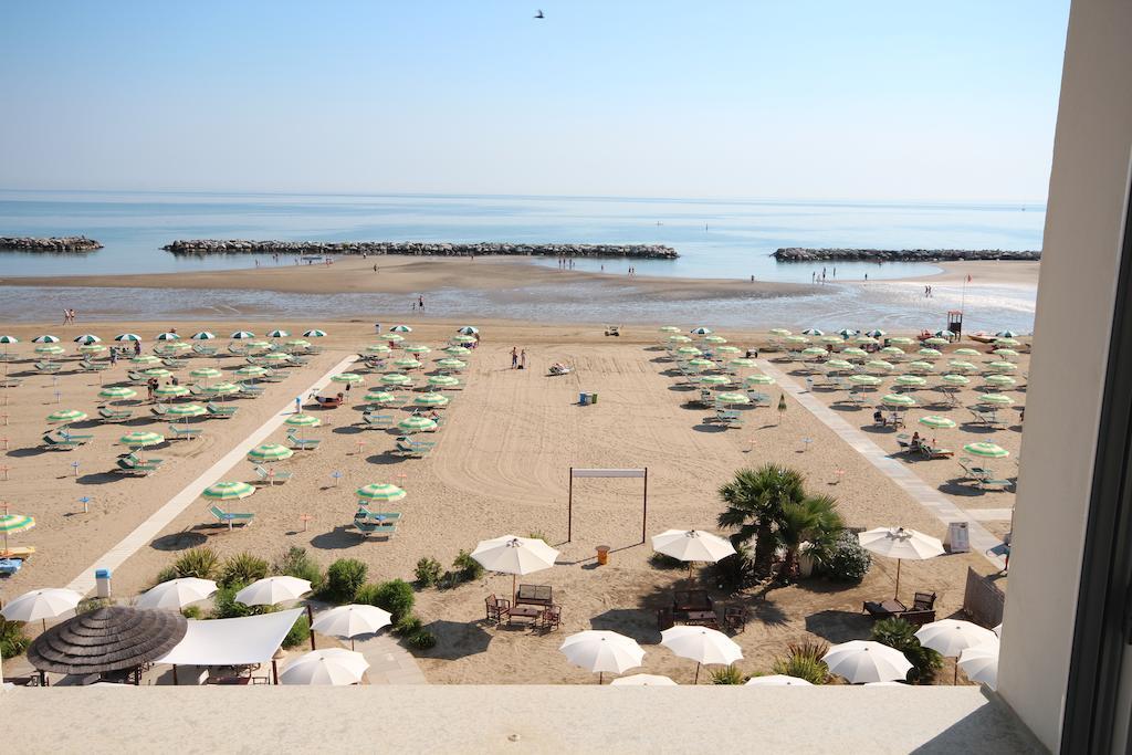 Hotel Belvedere Spiaggia Rimini Eksteriør bilde